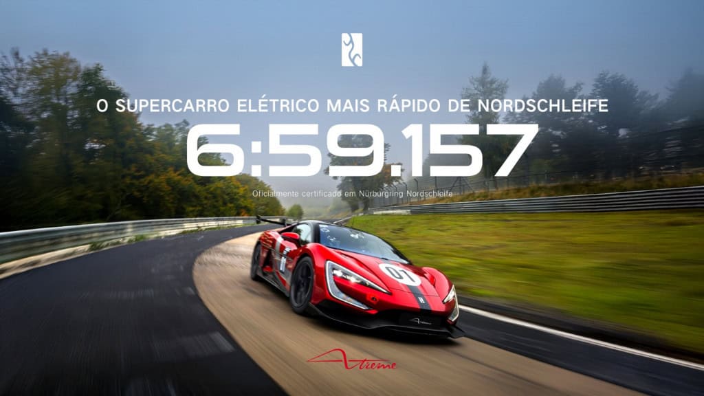 Supercarro elétrico da BYD bate mais um recorde de velocidade O Yangwang U9 Xtreme, supercarro elétrico da BYD, é atualmente o modelo mais veloz do planeta. O esportivo estabeleceu um recorde mundial ao chegar a 496,22 km/h no circuito ATP Papenburg, na Alemanha. BYD Yangwang U9 Xtreme bate recorde de volta mais rápida