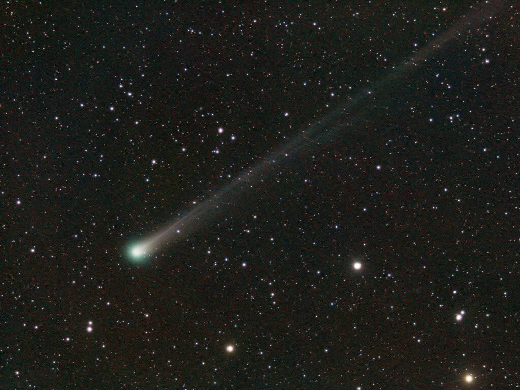Lemmon risca o céu: como observar o cometa mais brilhante de 2025 Após surpreender observadores com um aumento de brilho explosivo, o cometa C/2025 A6 (Lemmon) se consolidou como a grande surpresa astronômica de 2025. Visto pela última vez há mais de um milênio, esse peregrino cósmico promete um espetáculo para os próximos dias. Lemmon risca o céu: como observar o cometa mais brilhante de 2025