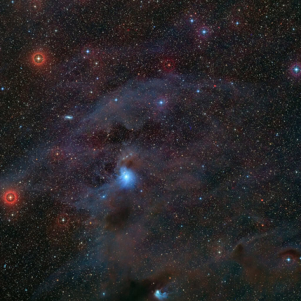 Planeta “engorda” bilhões de toneladas por segundo enquanto vaga sozinho pelo espaço Um artigo publicado nesta quinta-feira (2) no periódico científico The Astrophysical Journal Letters descreve a descoberta de um planeta com uma taxa de crescimento muito impressionante. Esse mundo fora do Sistema Solar aumenta cerca de seis bilhões de toneladas por segundo. Planeta “engorda” bilhões de toneladas por segundo enquanto vaga sozinho pelo espaço