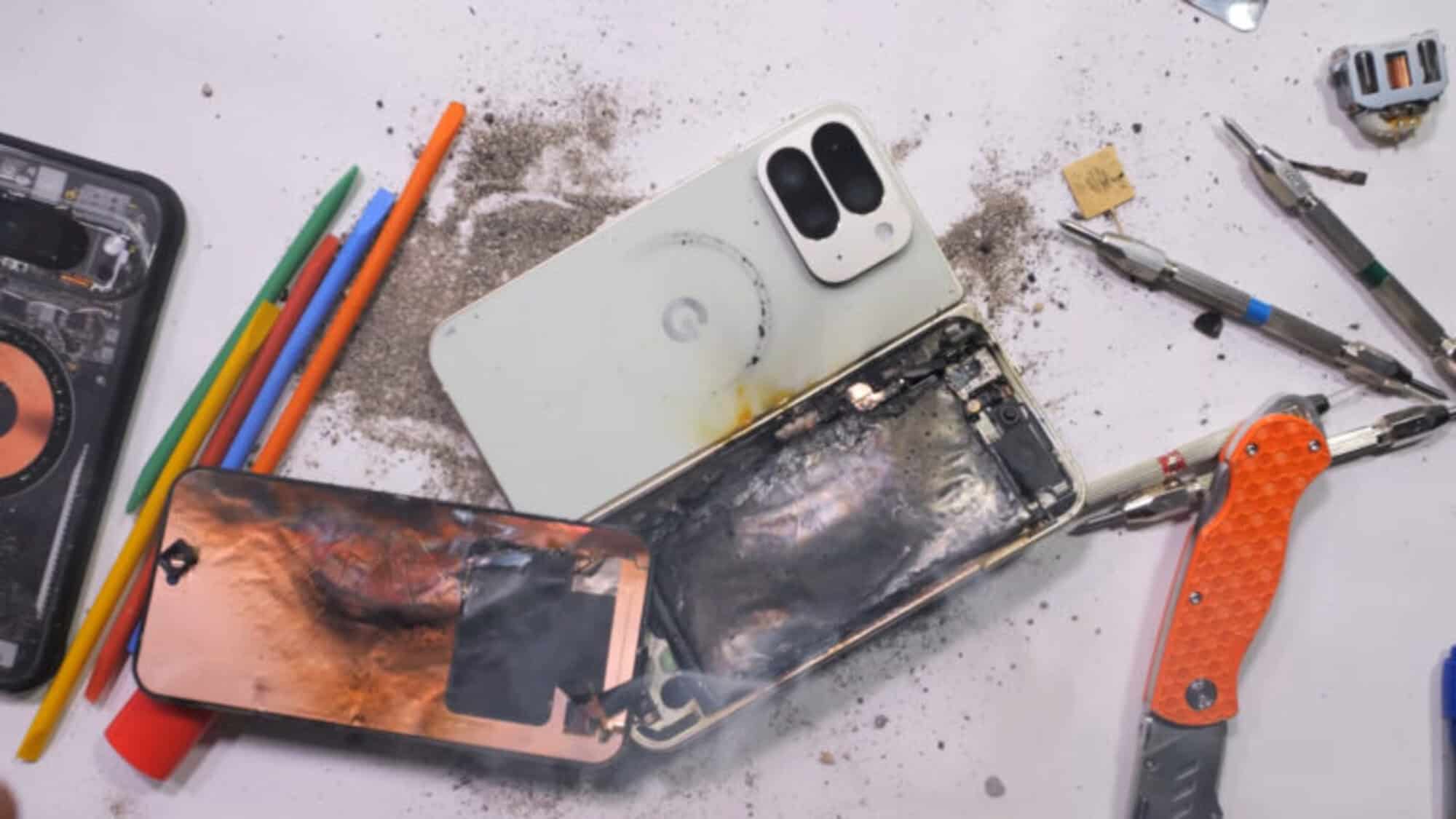 Novo dobrável do Google pega fogo em teste de youtuber