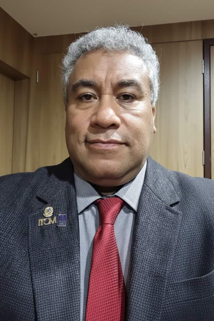 Olhar Espacial discute os riscos do lixo que cerca a Terra O número de objetos em órbita cresce em ritmo acelerado, impulsionado pela expansão de constelações como a da Starlink, serviço de internet da SpaceX. Entre um e dois satélites da rede reentram na atmosfera todos os dias, e a tendência é que esse movimento aumente.  Olhar Espacial discute os riscos do lixo que cerca a Terra