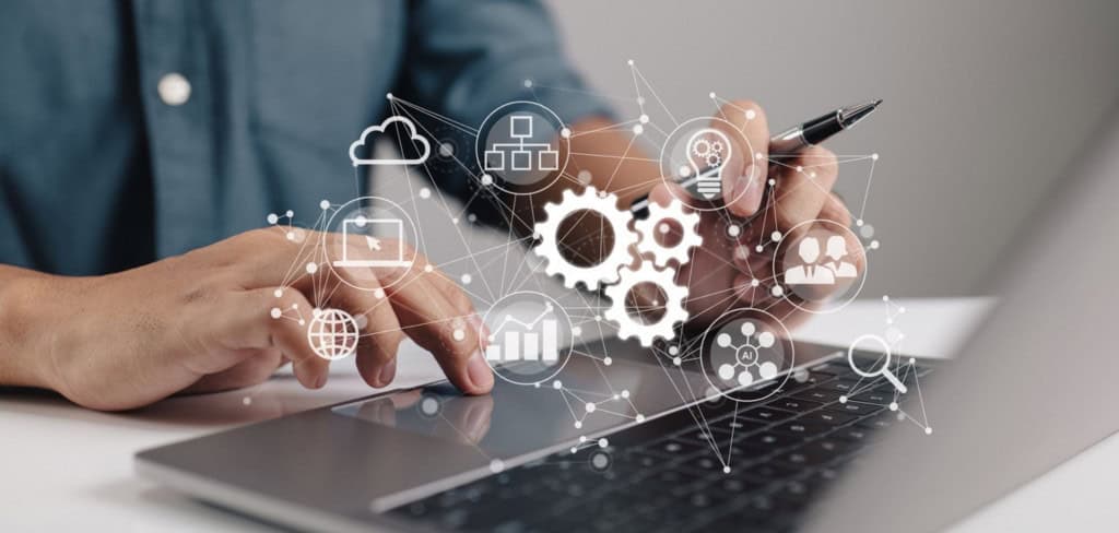 China acelera uso de IA e robôs para manter liderança na manufatura global A China está acelerando a adoção de inteligência artificial e robôs para manter sua liderança na manufatura global. Governo chinês vê a adoção de IA como passo obrigatório para sustentar competitividade industrial.