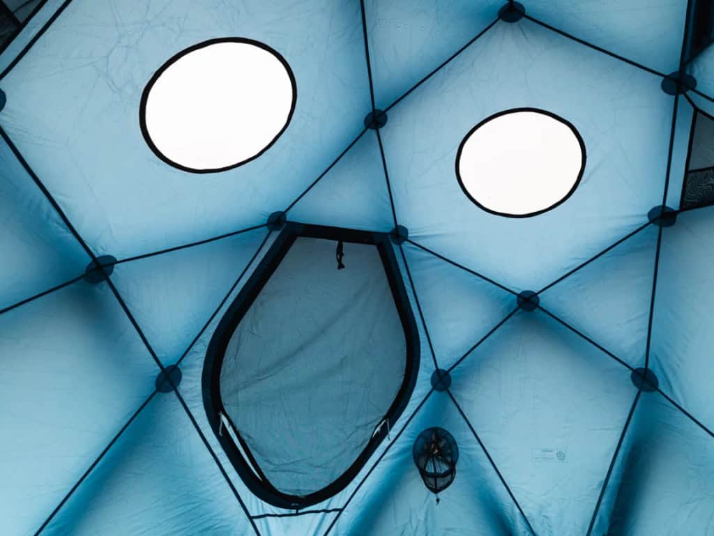 Expedições extremas: conheça a tenda inflável que enfrenta chuva, neve e ventos fortes Quando pensamos em ambientes extremos, uma tenda inflável não é a primeira coisa que vem à mente. Expedições extremas: conheça a tenda inflável que enfrenta chuva, neve e ventos fortes