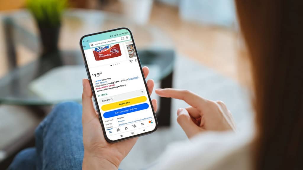 Amazon libera botão para adicionar itens em pedidos já fechados A Amazon anunciou uma novidade para os assinantes do Prime que promete simplificar ainda mais as compras online. A empresa está atualizando o app e o site para permitir que usuários adicionem produtos a entregas já programadas com apenas um toque, sem precisar abrir um novo pedido. botão adicionar na amazon