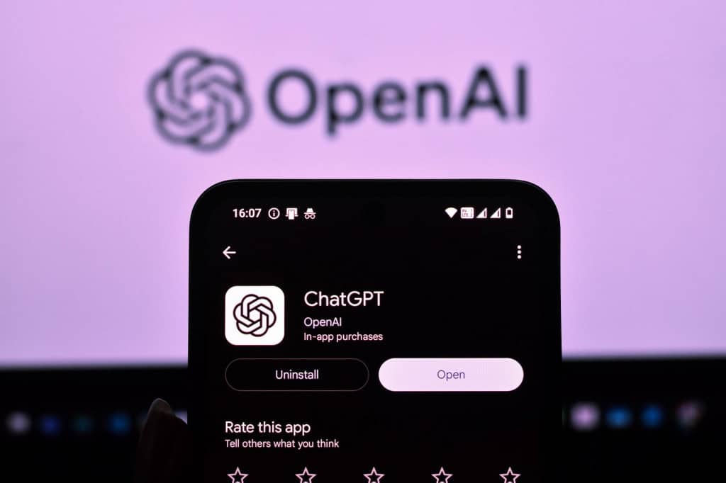 OpenAI revela dados sobre saúde mental de usuários do ChatGPT A OpenAI divulgou nesta segunda-feira (27) dados preocupantes sobre a saúde mental de seus usuários. Segundo a empresa, cerca de 0,15% dos usuários ativos do ChatGPT em uma semana apresentam “indicadores explícitos de potencial planejamento ou intenção suicida”. chatgpt