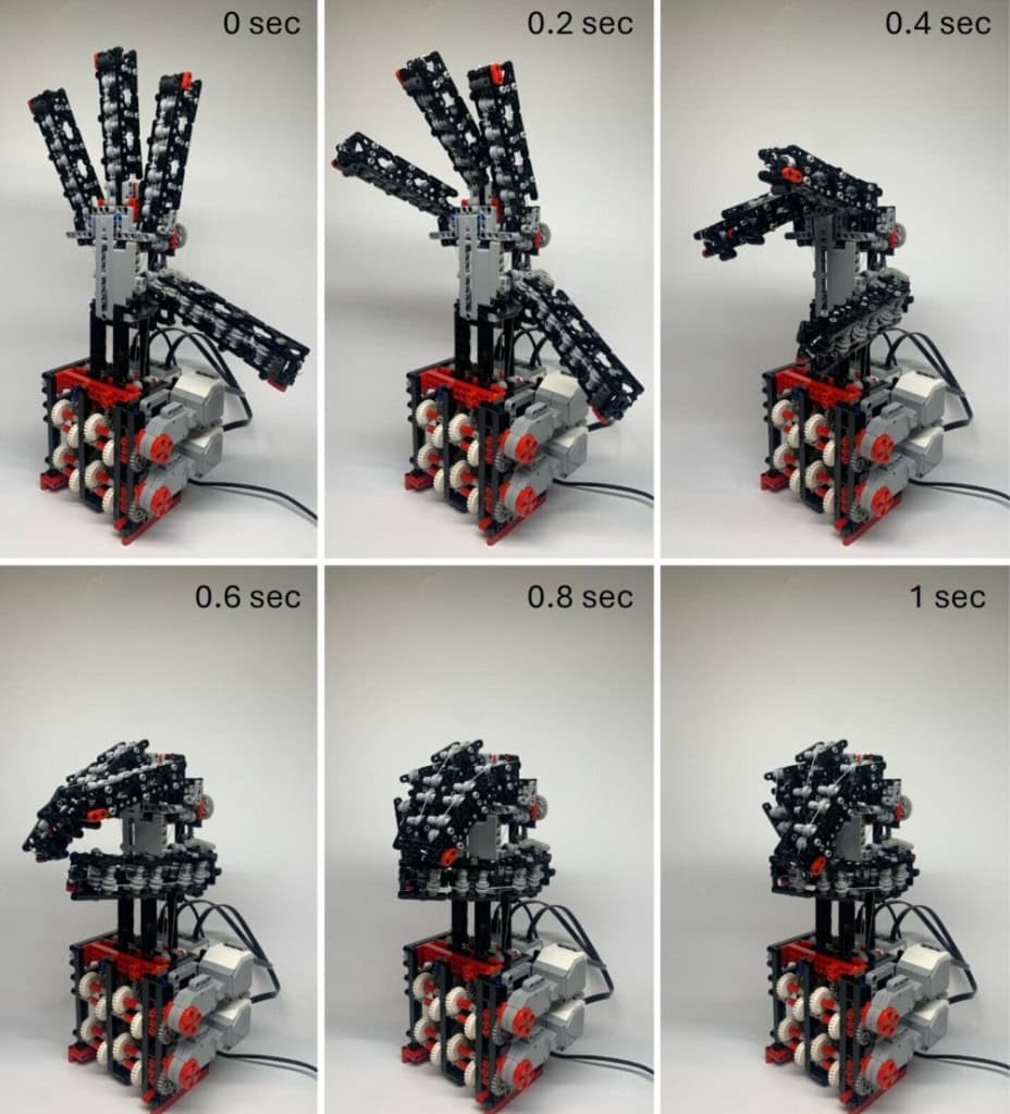 Adolescente de 16 anos cria mão robótica com peças de Lego No Reino Unido, um adolescente de 16 anos construiu uma mão robótica feita quase inteiramente de peças de Lego. O dispositivo possui quatro dedos e é capaz de agarrar e mover objetos com desempenho avançado – comparado a mãos robóticas de nível de pesquisa. Um artigo foi publicado no servidor de pré-impressão arXiv. Adolescente de 16 anos cria mão robótica com peças de Lego
