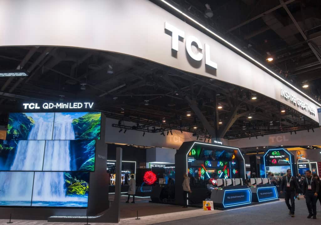 Imagem mostra Estande da TCL Technology, que produz produtos de consumo, incluindo TVs e eletrodomésticos