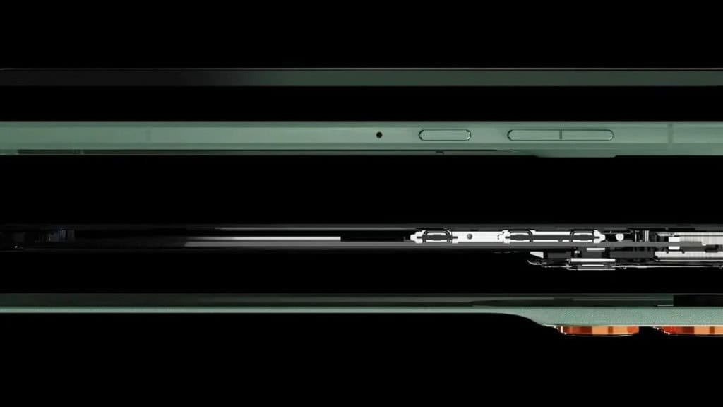 Motorola lança o Edge 70 ultrafino – confira as especificações Nesta quarta-feira (5), a Motorola lançou o smartphone Moto Edge 70. O aparelho chega com especificações avançadas, destacando-se pela alta capacidade de sua bateria de 4.800 mAh, superior à de seus concorrentes — o Galaxy S25 Edge, que conta com 3.900 mAh, e o iPhone Air, que possui 3.149 mAh. Motorola lança o Edge 70 ultrafino – confira as especificações