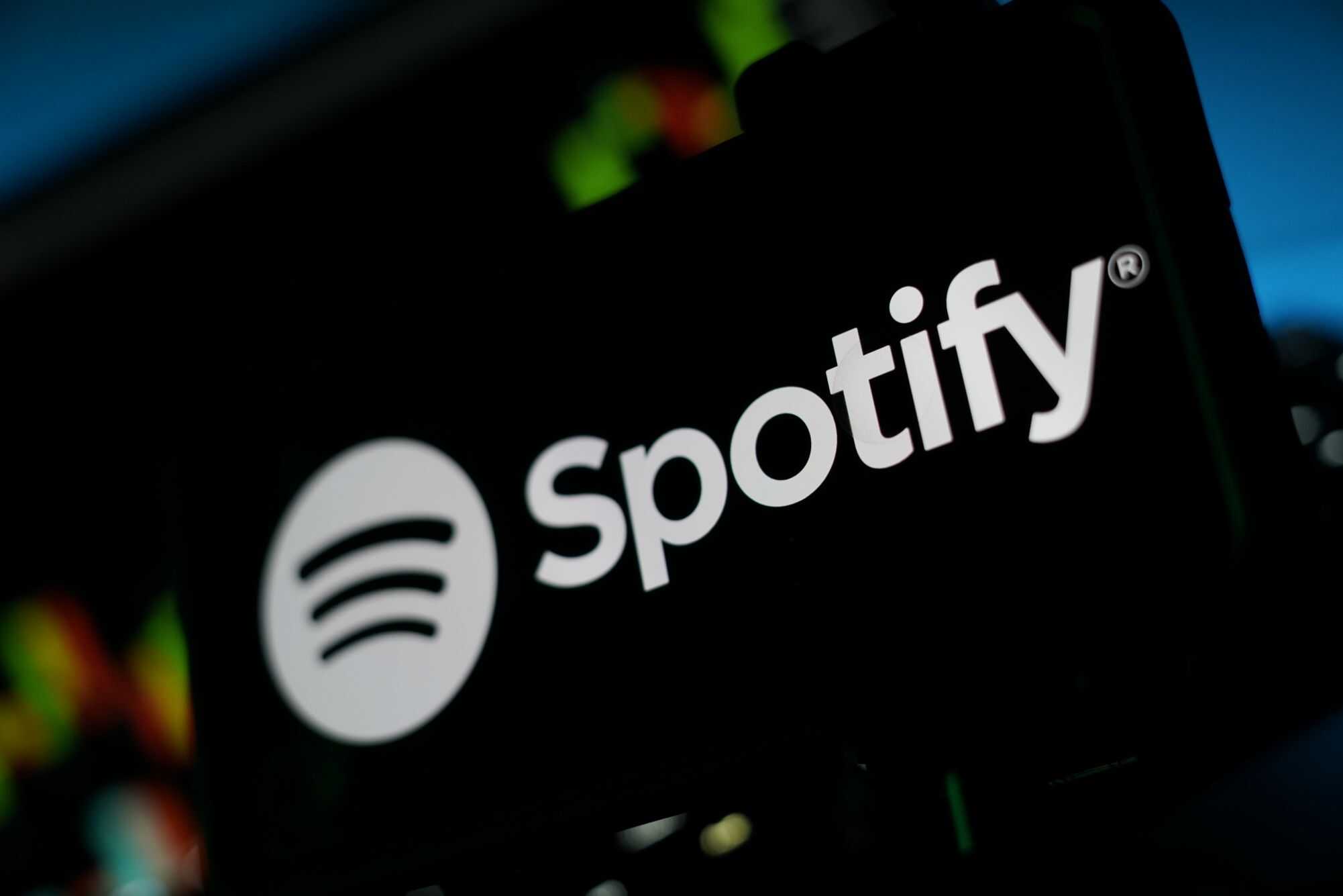 Spotify fecha parceria com grandes gravadoras para criar “IA responsável”