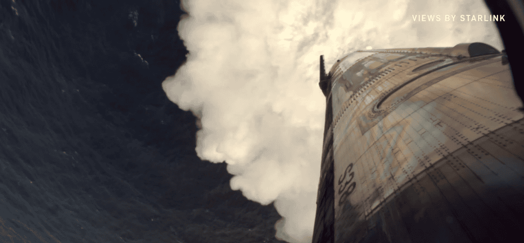 Starship: foguetão da SpaceX vai ao Espaço pela 11ª vez Nesta segunda-feira (13), aconteceu o 11º lançamento de teste do Starship, da SpaceX – o maior e mais poderoso foguete de toda a história da exploração espacial. Imagem da parte inferior da Starship pousando no oceano