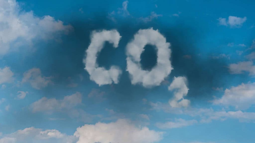 Tecnologia de captura de CO₂ evita que o gás alcance a atmosfera e o armazena no subsolo de forma permanente.