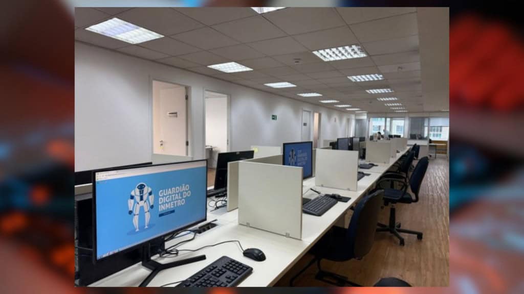 Computadores em Delegacia Cibernética do Inmetro