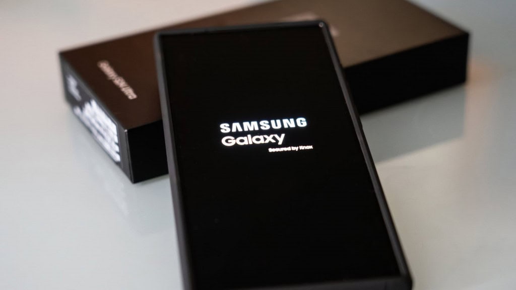 Novos Galaxy Buds 4 Pro devem trazer controles avançados e redesign A Samsung deve revelar em breve uma nova geração dos seus fones premium, e novos vazamentos indicam que os Galaxy Buds 4 Pro podem trazer mudanças importantes. As imagens internas descobertas sugerem novos controles e reforçam que o design seguirá uma linha já familiar. Galaxy Buds 4 Pro deve marcar um salto na linha da Samsung e pode chegar ao mercado junto com o Galaxy S26 em 2026.