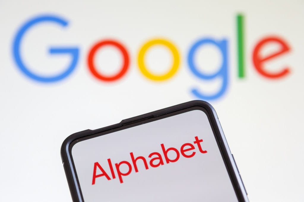 Alphabet dispara na bolsa enquanto disputa mercado de IA com Nvidia