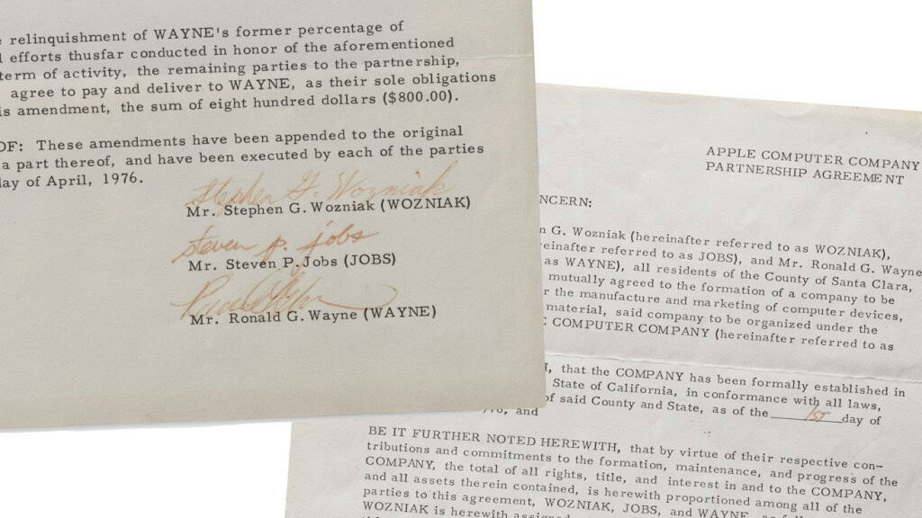 Documento assinado por Jobs, Wozniak e Ron Wayne será leiloado por até US$ 4 milhões, atraindo colecionadores e fãs da história da Apple.