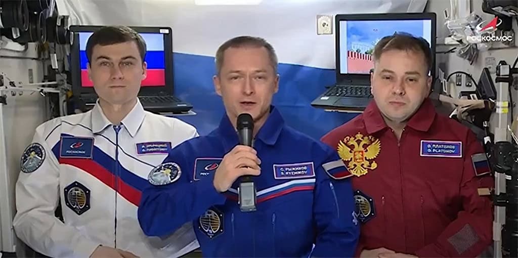 Explosão solar recorde afeta astronautas na estação espacial