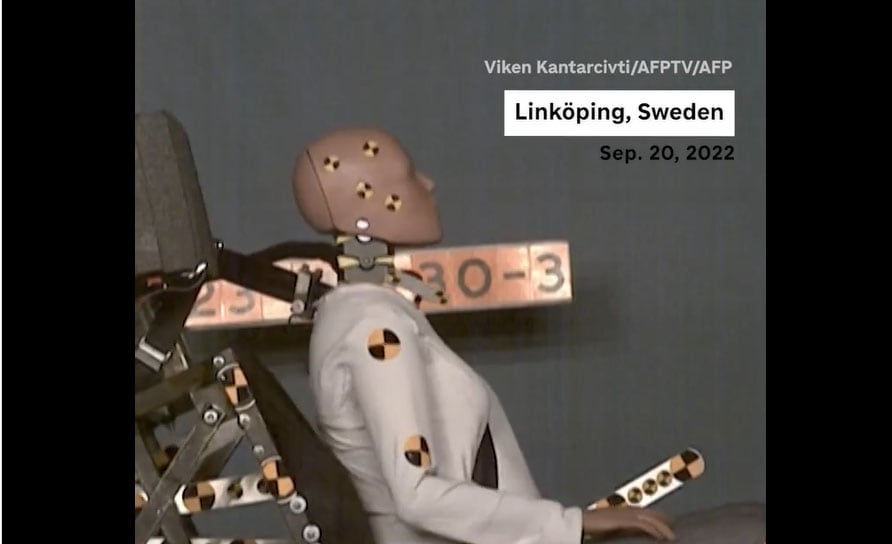 Manequins femininos eram miniaturas de modelos masculinos; só recentemente surgiu um para representar mulheres médias.