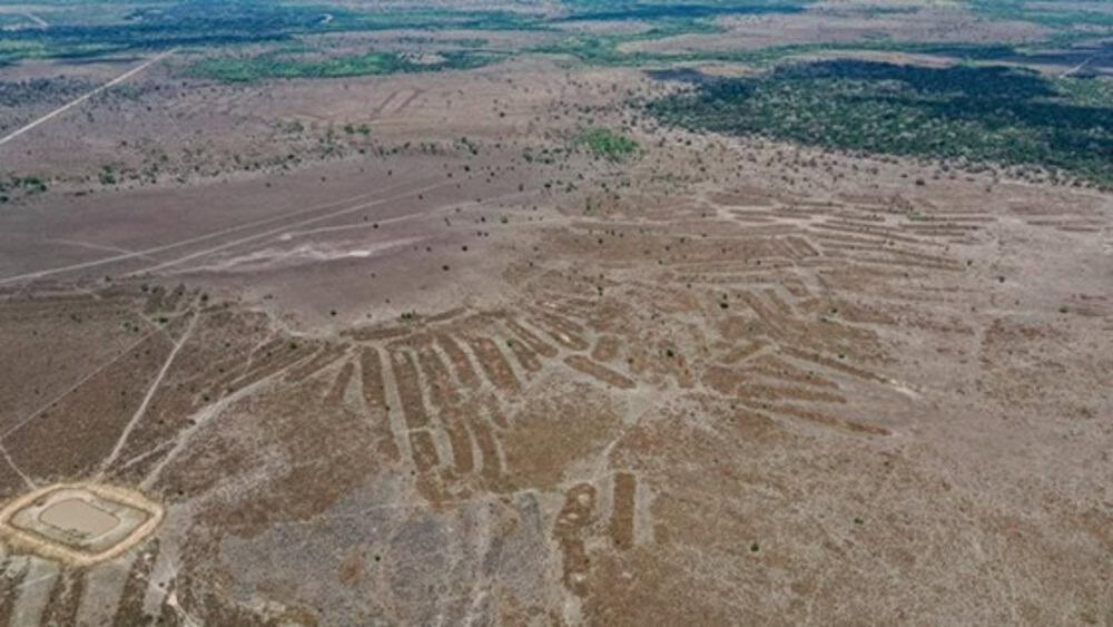 Ocupação da Amazônia por povos antigos revela lições de sustentabilidade No sudoeste da Amazônia, os grandes lagos Rogaguado e Ginebra, revelam evidências da ocupação humana. Sob as pastagens e águas rasas encontram-se sinais de terraplenagens, campos elevados e sistemas de canais complexos. Ocupação da Amazônia por povos antigos revela lições de sustentabilidade