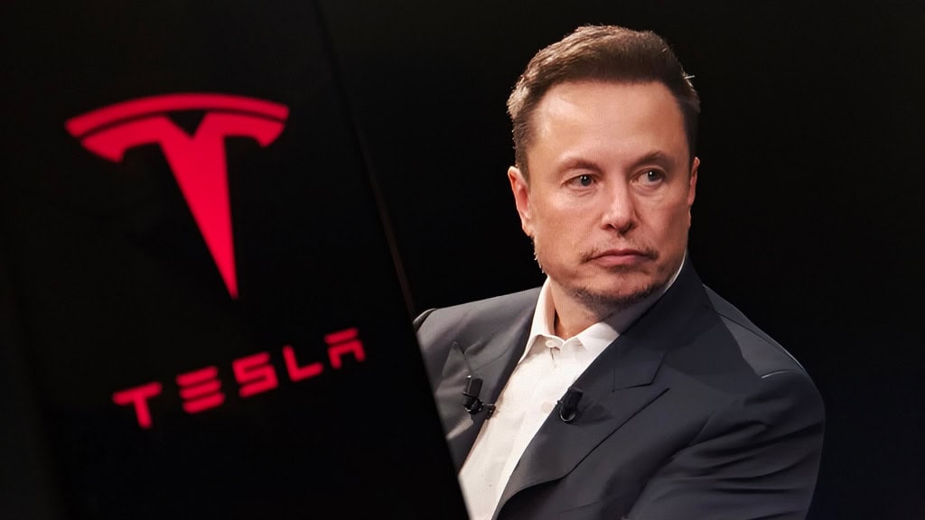 Táxi-robô da Tesla estagna: expansão prometida por Elon Musk fica muito abaixo do esperado