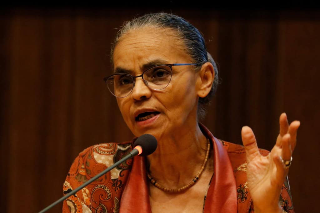 COP30: Alemanha vai investir R$ 6,1 bi em fundo florestal do Brasil, diz Marina Silva Nesta quarta-feira (19), a ministra do Meio Ambiente e Mudanças Climáticas, Marina Silva, anunciou que a Alemanha fará um aporte de € 1 bilhão (R$ 6,1 bilhões, na conversão direta) ao Fundo Florestas Tropicais para Sempre (TFFF, na sigla em inglês) (saiba o que é o TFFF mais abaixo). Marina Silva