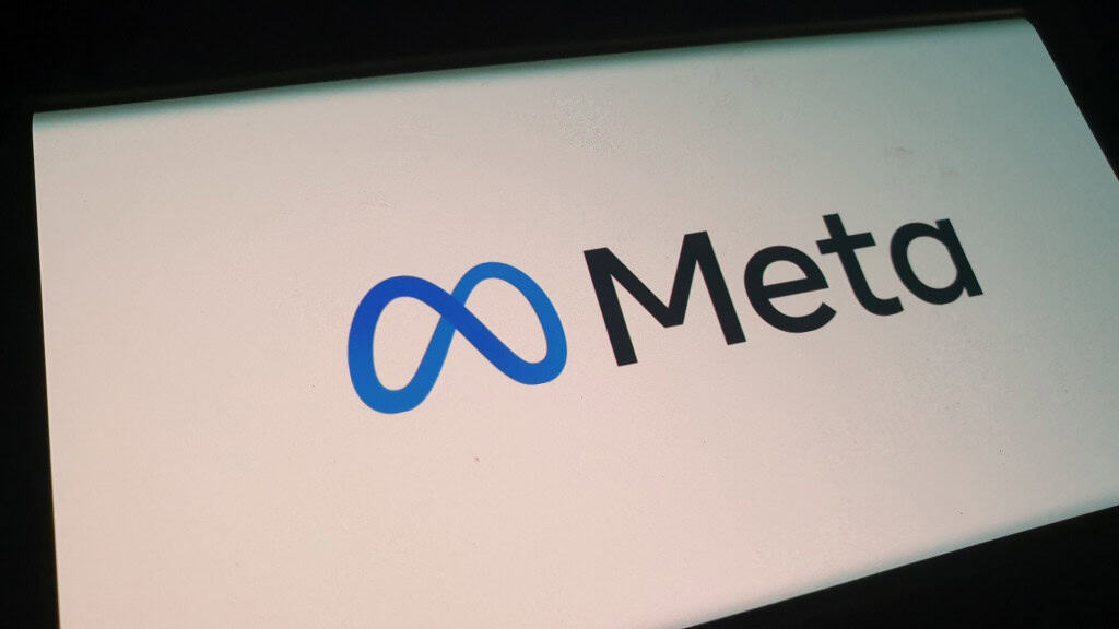 Após cobrança de Zuckerberg, óculos de realidade mista da Meta devem atrasar A Meta planeja lançar um projeto de óculos de realidade mista, ampliando seu portfólio de dispositivos vestíveis inteligentes. No entanto, segundo um memorando interno da empresa acessado pelo site Business Insider, o lançamento – que deveria acontecer já no ano que vem – foi adiado para 2027. meta