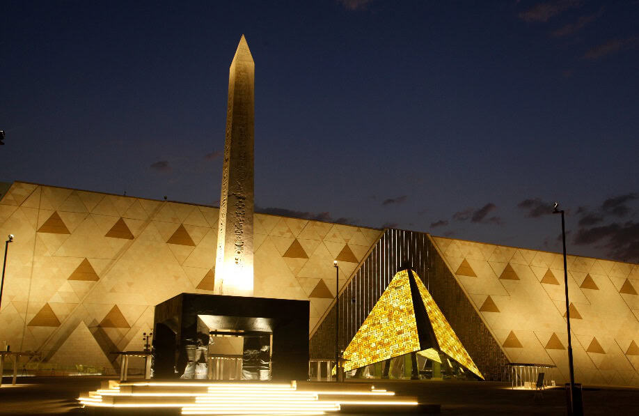 Com vista para as Pirâmides! Conheça o Grande Museu Egípcio