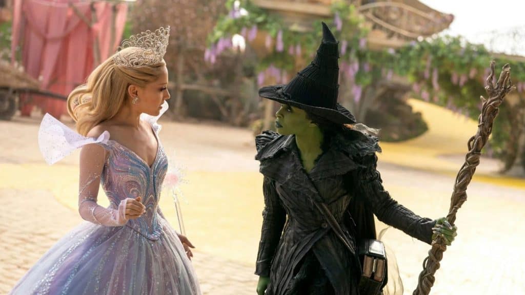 Wicked: Parte 2 tem cenas pós-créditos? O novo filme Wicked: Parte 2 finaliza a adaptação cinematográfica do famoso musical da Broadway e entrega o desfecho da jornada de Elphaba e Glinda. A produção amarra os principais conflitos e mostra o destino das duas personagens, mas muitos fãs ainda se perguntam se o longa inclui alguma cena pós-créditos que possa indicar uma sequência ou expandir esse universo. Wicked: Parte 2 tem cenas pós-créditos?