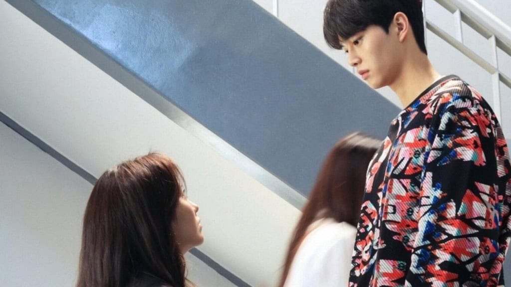 O final desse dorama deixa marca nos corações dos fãs Love Alarm foi um dos grandes marcos na popularização dos dramas coreanos no Brasil, apresentando um conceito tecnológico fascinante e um triângulo amoroso intenso. No entanto, o desfecho da jornada de Jojo ainda desperta debates acalorados sobre química, escolhas pessoais e as expectativas do público. O final desse dorama deixa marca nos corações dos fãs