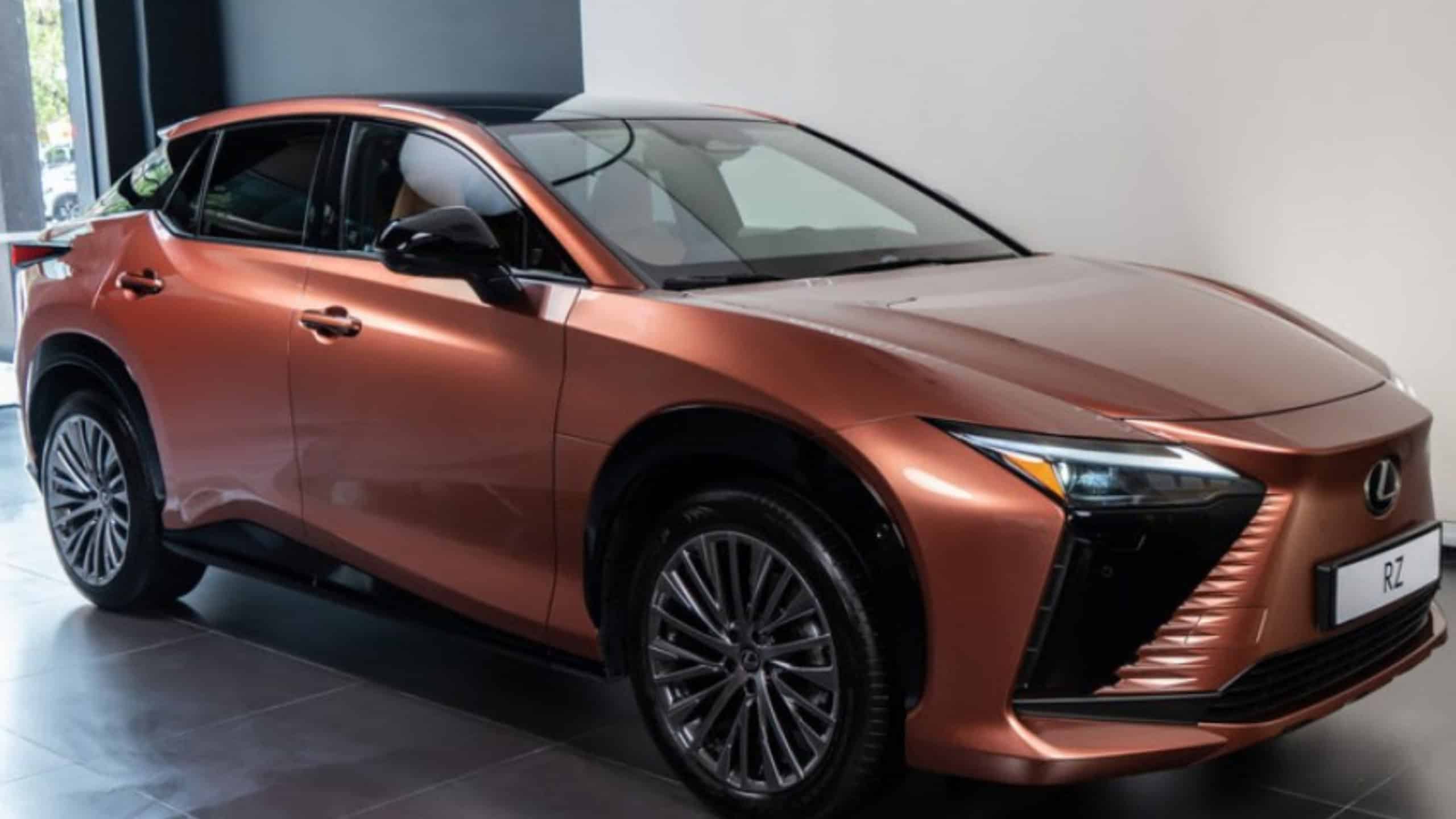 Lexus inicia a pré-venda de seu primeiro veículo elétrico no Brasil