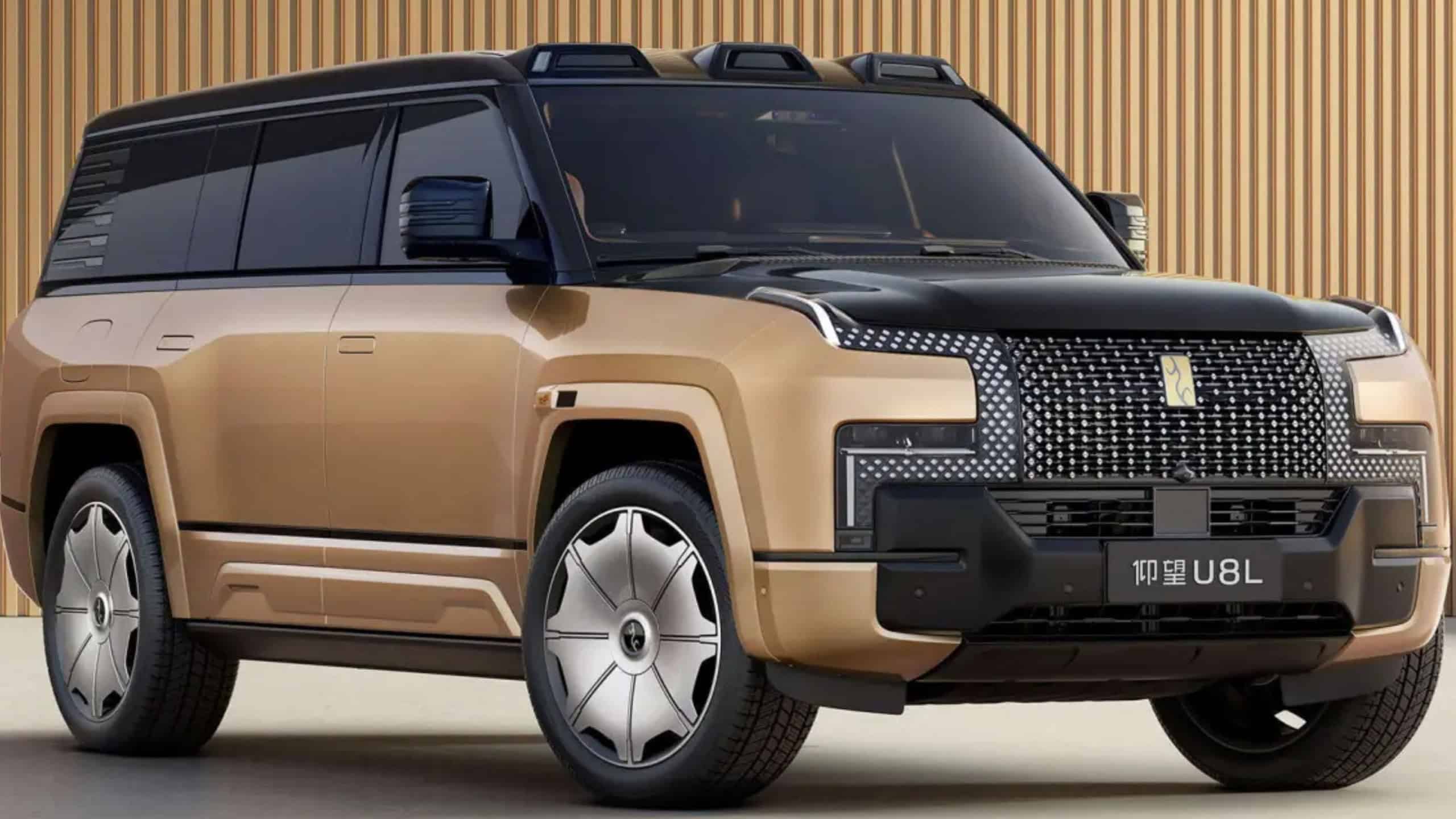 BYD deixa árvore de 2 toneladas cair sobre carro – assista