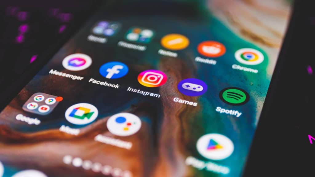 O novo Espaço Privado do Android que blinda os aplicativos contra espiões e rastreadores A segurança digital no sistema do Google ganhou um reforço importante com a chegada do Espaço Privado, uma função projetada para isolar dados críticos de olhares curiosos. O novo Espaço Privado do Android que blinda os aplicativos contra espiões e rastreadores