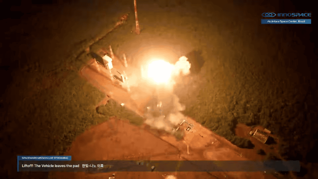 Momento de decolagem do foguete brasileiro