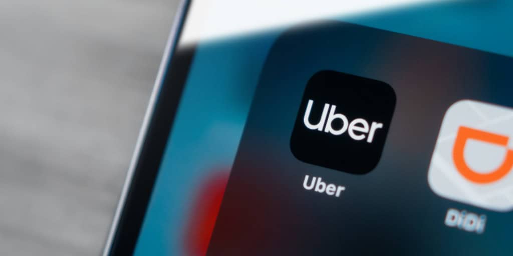Logo do app da Uber em um smartphone
