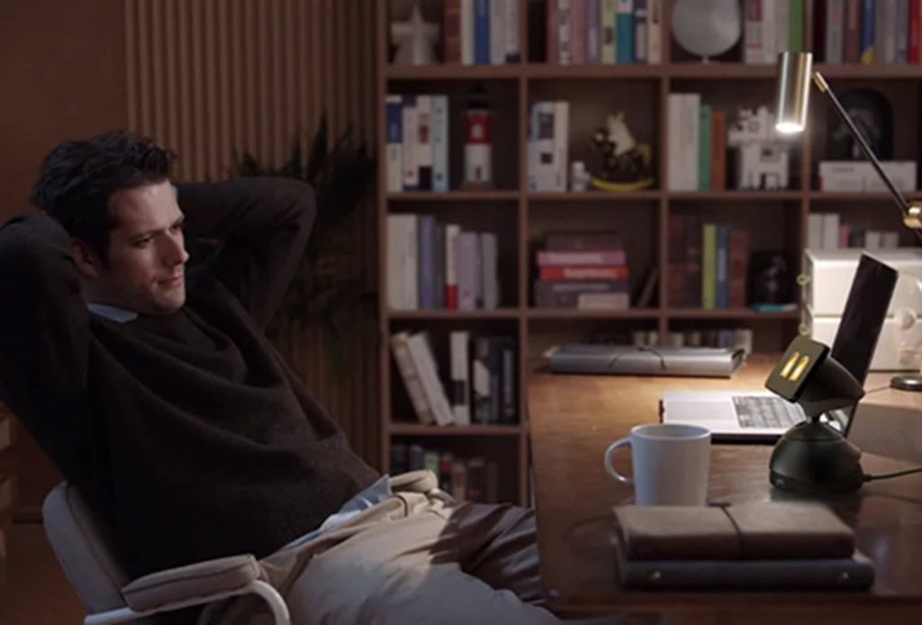 Era o que faltava: agora você pode transformar seu iPhone em um robozinho A CES 2026, maior feira de tecnologia do mundo que começou nesta terça-feira (6), é lar de grandes lançamentos, como novas linhas de televisores e robôs avançados, mas também vitrine para produtos menores e até experimentais. Um deles chamou atenção: o LOONA DeskMate, um dispositivo que transforma seu iPhone em um robozinho. Era o que faltava: agora você pode transformar seu iPhone em um robozinho