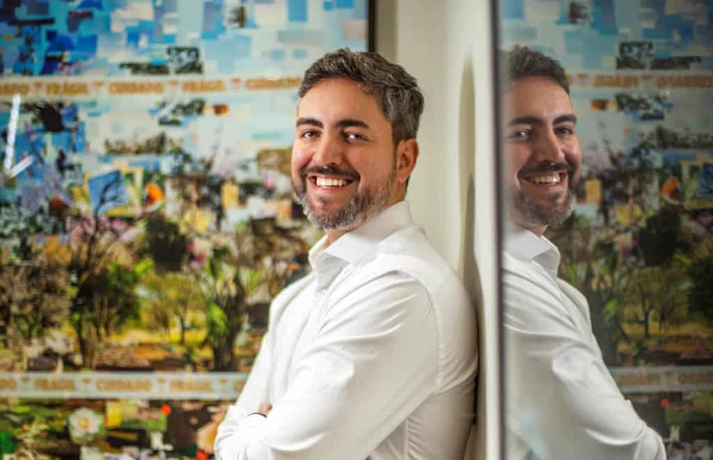 Davi Bertoncello, diretor de comunicação da ABVE, afirma que ainda não existem dados consolidados sobre a frequência de queixas de enjoo em carros elétricos no Brasil.